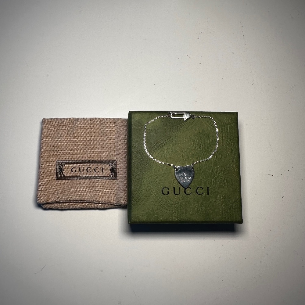 Gucci Trademark Heart Pendant Bracelet Sterling Silver